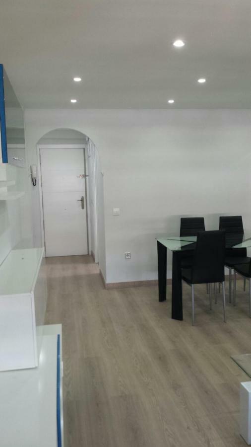 Apartamentos La Vaguada Suites Мадрид Екстер'єр фото