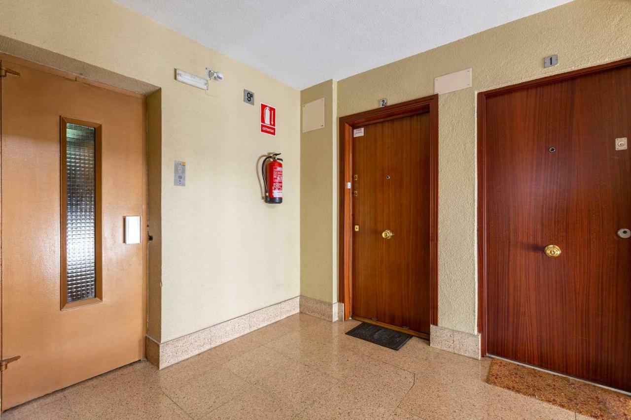 Apartamentos La Vaguada Suites Мадрид Екстер'єр фото