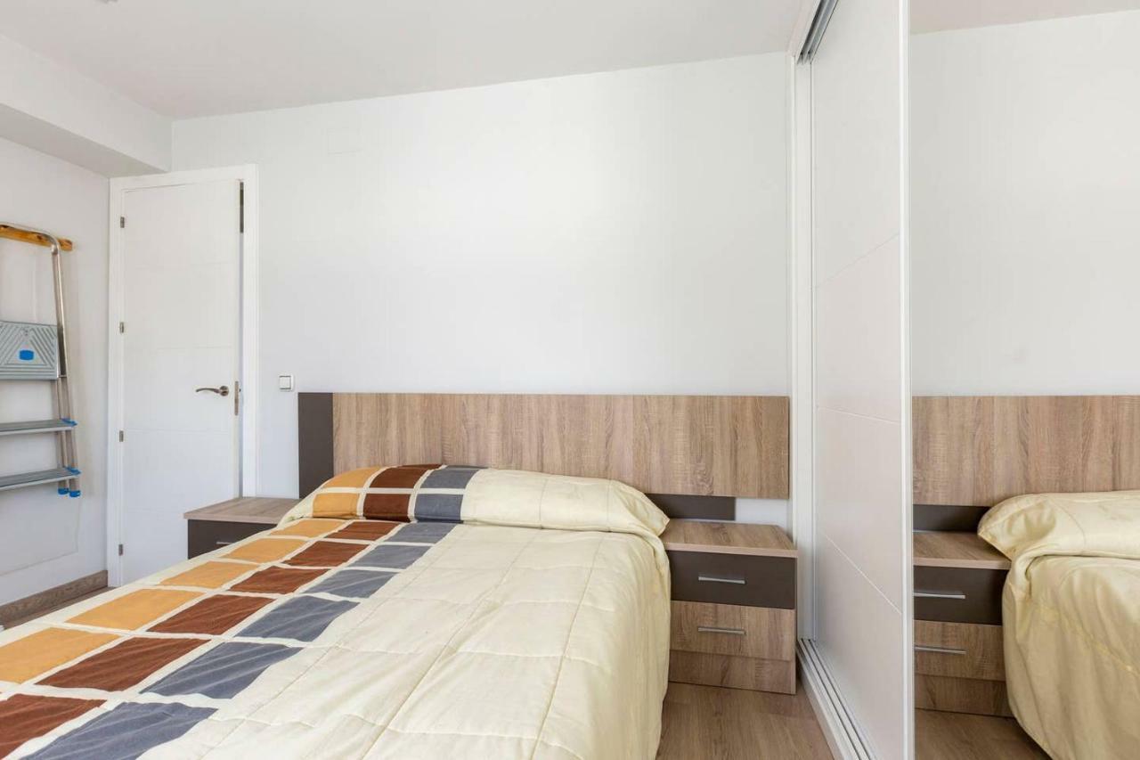 Apartamentos La Vaguada Suites Мадрид Екстер'єр фото
